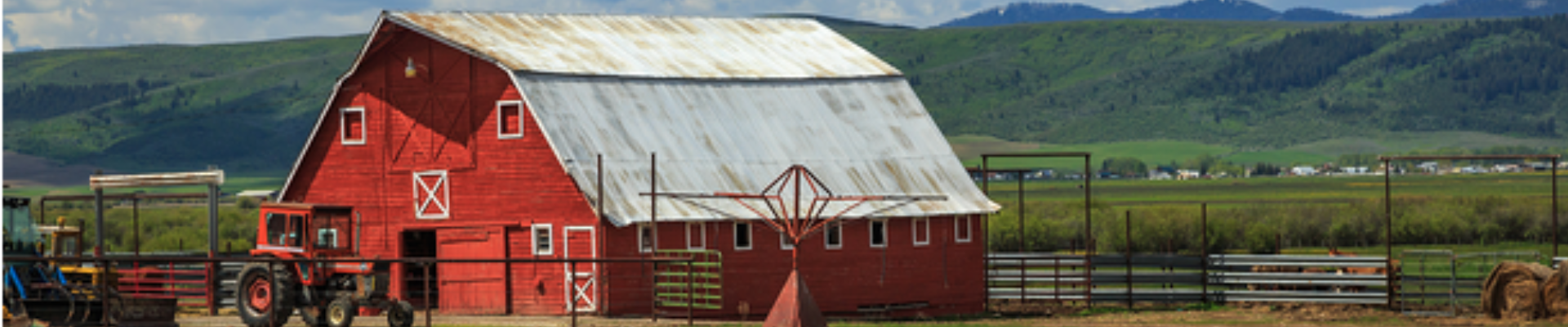 a barn in a farm